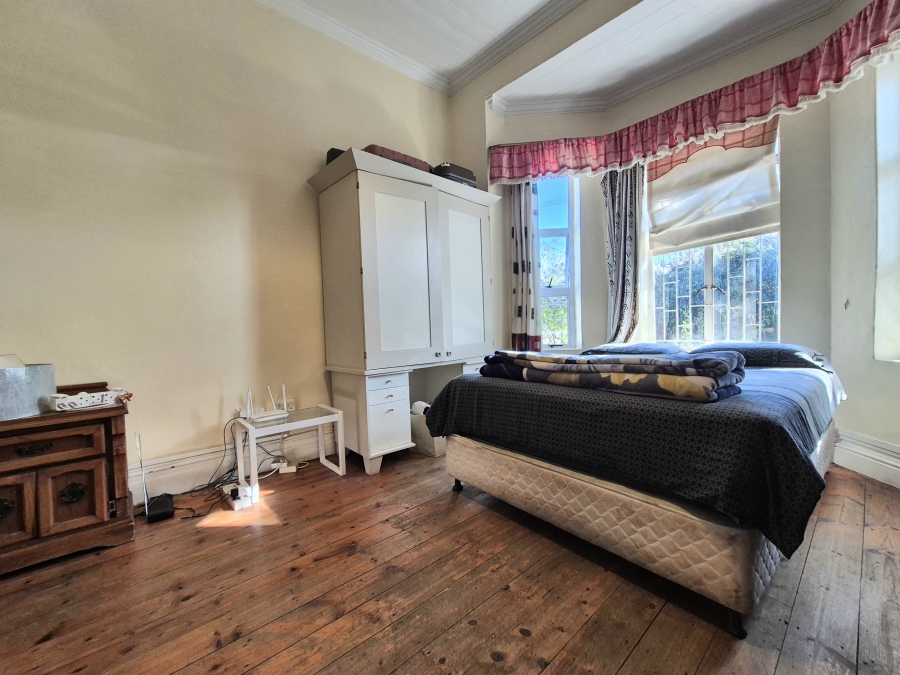 4 Bedroom Property for Sale in Wynberg Upper Western Cape